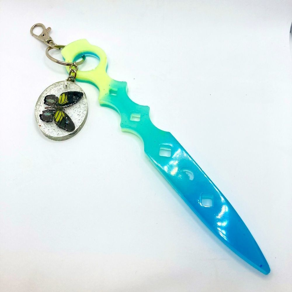Glow in the dark self defense keychain